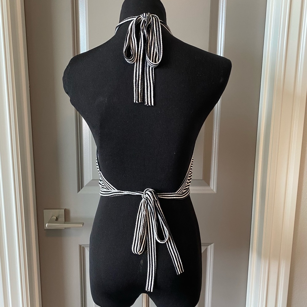 Halter top - Picture 3 of 3